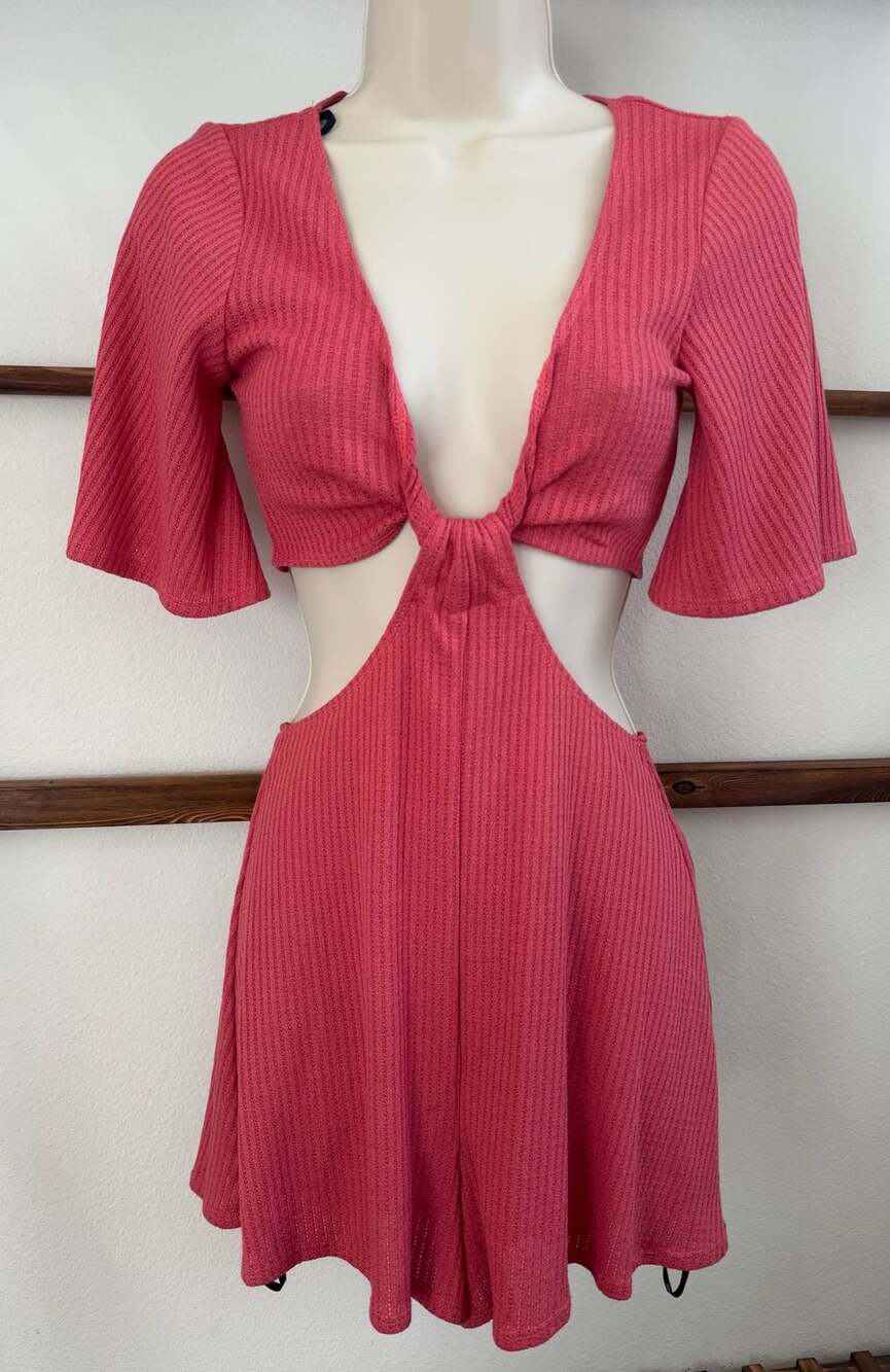 Forever 21 Pink Ribbed Cutout Romper Size Small